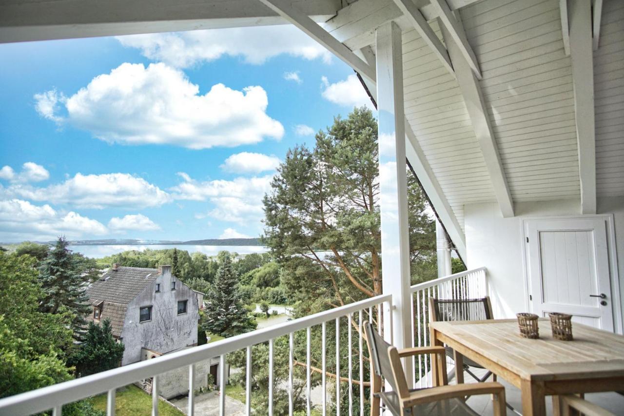 Moderne Ferienwohnung Mit Balkon, Meerblick - Ferienresidenz Zwei Boddenfewo 1-5 Lietzow Zewnętrze zdjęcie